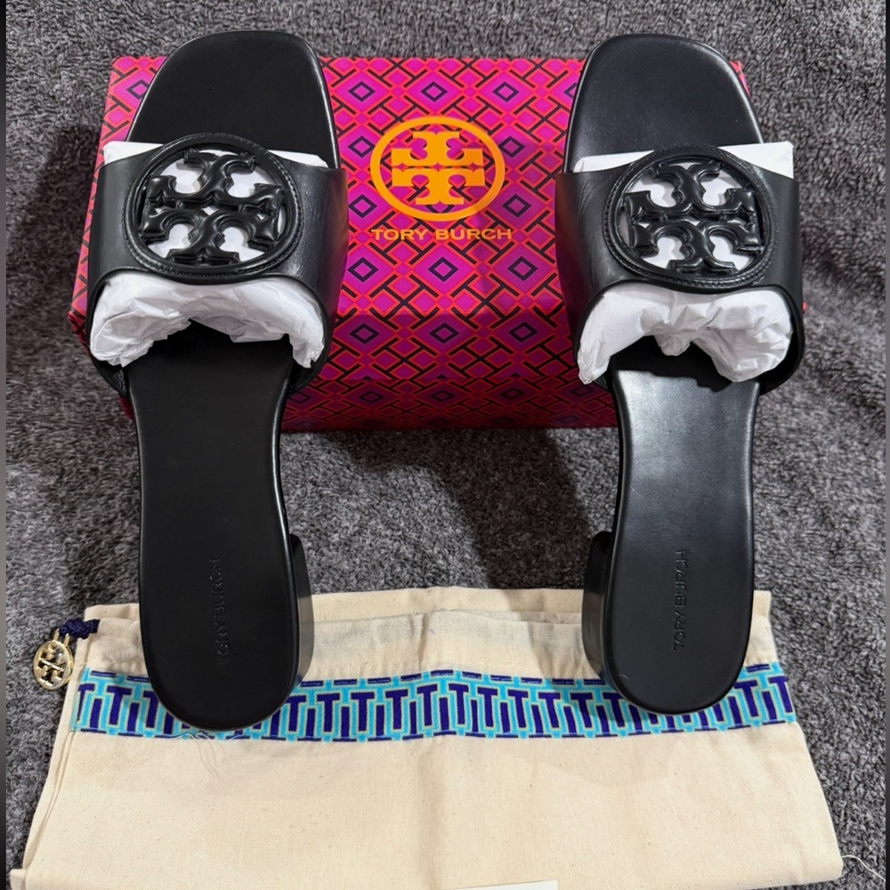 New Tory Burch sandal